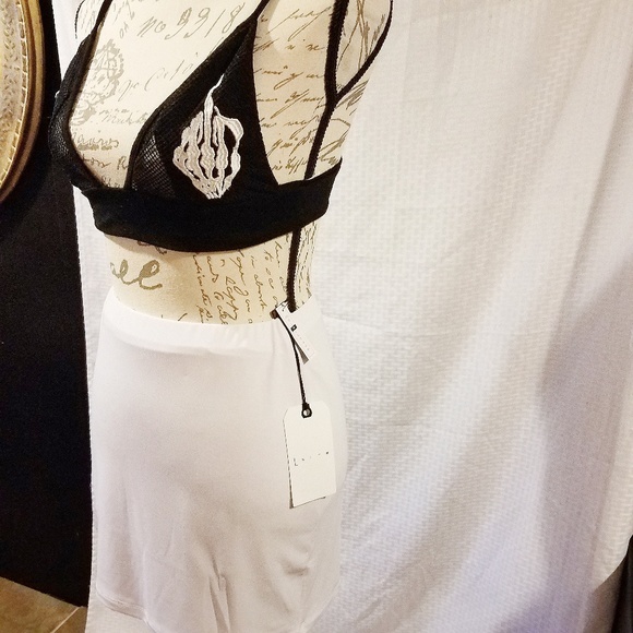 NWT  Leith white bodycon mini skirt !!! - Picture 3 of 8